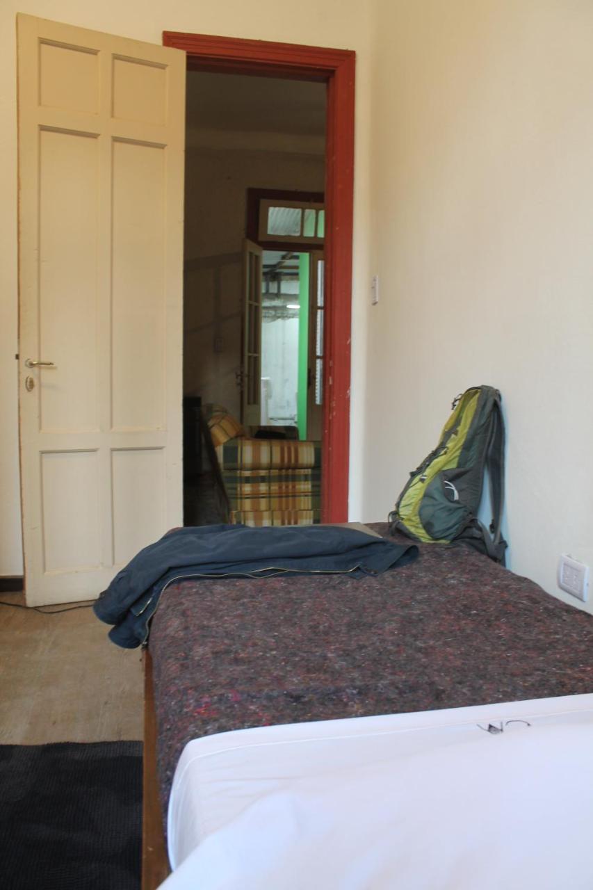 Casa Artigas Hostel Кордова Экстерьер фото