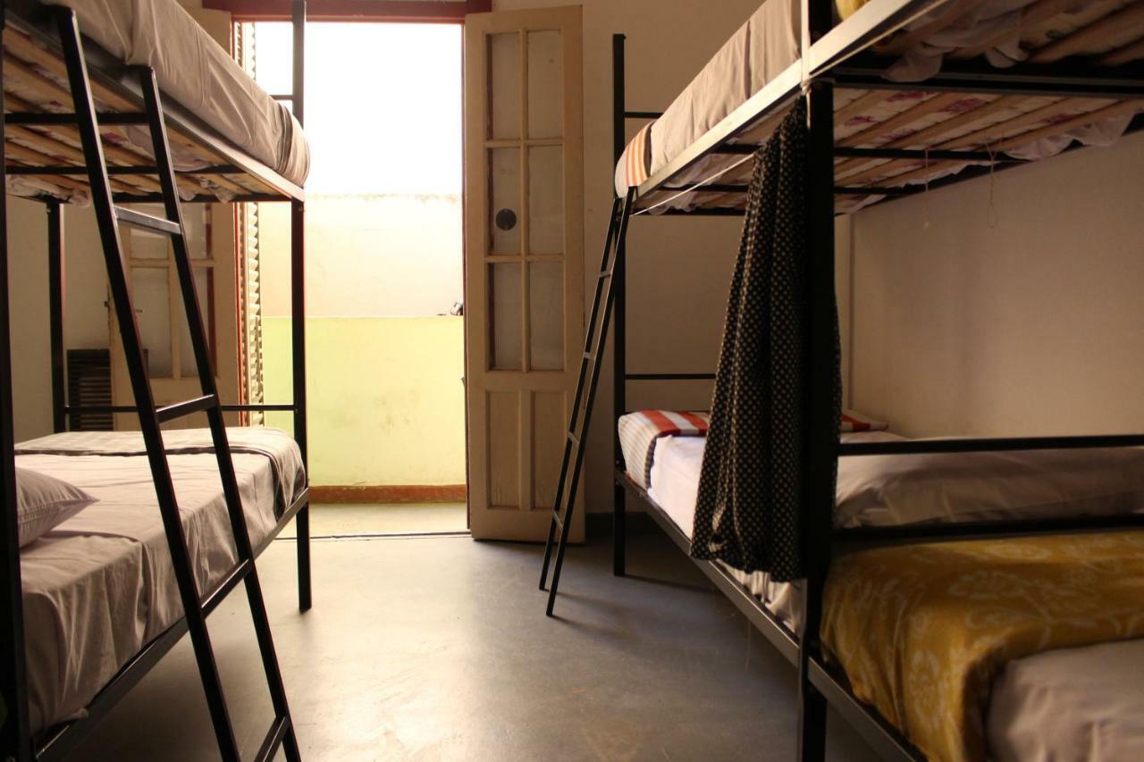 Casa Artigas Hostel Кордова Экстерьер фото