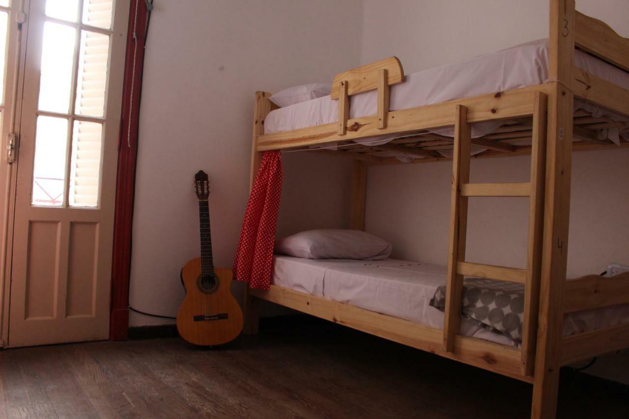 Casa Artigas Hostel Кордова Экстерьер фото